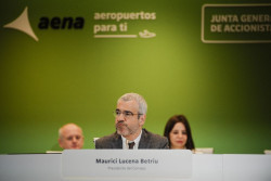 Aena gana 329 millones hasta marzo, un 9,3% m&aacute;s, y eleva sus ingresos un 11,6% mientras Ryanair reduce el tr&aacute;fico a&eacute;reo y perjudica a los espa&ntilde;oles 