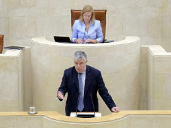 Ag&uuml;eros avanza que el presupuesto de Cantabria para 2027 podr&iacute;a crecer en casi 300 millones