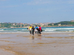 Arranca en Somo el Campeonato de España Universitario de Surf organizado por UNEATLANTICO