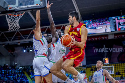 AV. La selección española cae 67-63 ante Italia y se complica su futuro en el Eurobasket