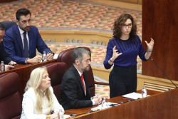 Ayuso pide respeto para Milei, que ha salido de urnas, y censura "lecciones" de un PSOE que es "partido del amor de pago"