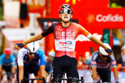 Ben Turner sorprende al sprint en la cuarta etapa de La Vuelta y Gaudu se coloca líder