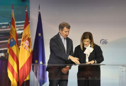 Buruaga firma la `Declaraci&oacute;n de Zaragoza` del PP que rechaza la nueva financiaci&oacute;n auton&oacute;mica: "Vamos a dar la batalla"