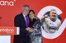  Cantabria homenajea a Santillana, "leyenda del fútbol", en la recepción previa al día de la comunidad en Fitur