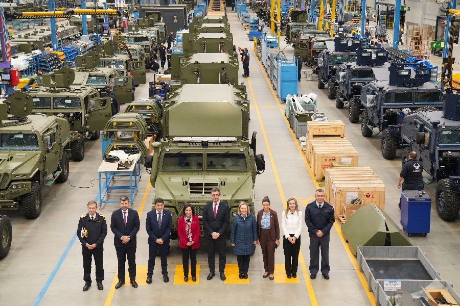 Defensa concreta la compra de unos 100 vehículos de exploración a la gallega Urovesa por 321,4 millones