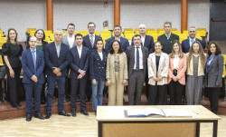 Diez catedr&aacute;ticos y seis profesores titulares de la UC toman posesi&oacute;n de sus cargos