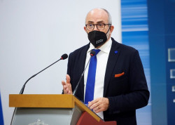 Dimite el consejero de Sanidad de Cantabria, el socialista Miguel Rodr&iacute;guez y Zuloaga nombra a Raul Pesquera que estaba al frente de la Fundaci&oacute;n Valdecilla