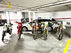 Dos detenidos por robar nueve motocicletas de un garaje de Liencres