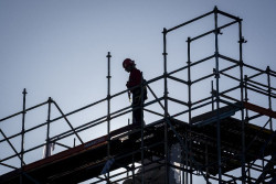  El absentismo volvi&oacute; a crecer en 2025 en Cantabria, donde un 5% de los trabajadores concentra el 45% de las bajas