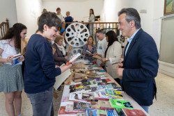 El Ayuntamiento de Camargo celebrar&aacute; el D&iacute;a del Libro con la entrega de premios de los concursos literarios