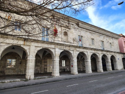 El calendario escolar, la sanidad y las instalaciones tur&iacute;sticas, a debate este lunes en el Parlamento