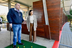 El campo de prácticas de golf de Mataleñas ya tiene nueva cubierta e iluminación con pantallas y proyectores