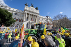 El campo espa&ntilde;ol lleva los tractores a Madrid este mi&eacute;rcoles ante los graves problemas que afronta sector