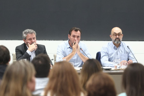 El cara dura de Puente, se lava las manos y no  dimite