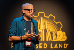 El cineasta y desarrollador de herramientas de animaci&oacute;n Daniel Mart&iacute;nez, Premio Segundo Chom&oacute;n de la Academia de Cine