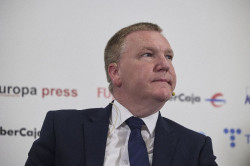 El comisario europeo de Justicia, tras el choque Gobierno-Peinado: "La separaci&oacute;n de poderes es importante"