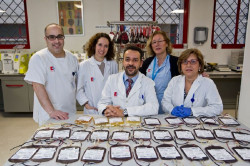 El consejero Raul Pesquera cesa despu&eacute;s de 16 a&ntilde;os al director del Banco de Sangre .