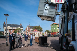 El contenedor marr&oacute;n llega a Torrelavega con un sistema inteligente que permite medir la aportaci&oacute;n de cada usuario