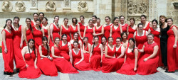 El coro femenino Aurum ofrecerá este domingo un concierto en la Iglesia del Seminario Mayor de Comillas