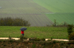 El fin de semana vendr&aacute; acompa&ntilde;ado de "un ambiente invernal", con fr&iacute;o, lluvia, nieve y viento tras un viernes c&aacute;lido