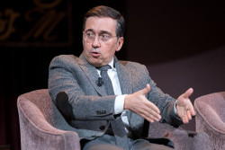 El Gobierno de S&aacute;nchez alerta  a Ir&aacute;n contra una intervenci&oacute;n de EEUU