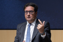 El Gobierno espera aprobar "en breve" y antes del 29N el real decreto de los centros de datos