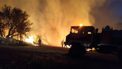 El Gobierno moviliza medios terrestres y a&eacute;reos para extinguir un incendio forestal en Valderredible