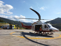 El helic&oacute;ptero de Cantabria lleva a un infartado  desde Tama al aeropuerto y desde all&iacute; en ambulancia a Valdecilla porque el Hospital carece de Helipuerto, sigue en estudio