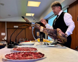 El jamón ibérico cuenta con un perfil nutricional que lo convierte en "superalimento" para deportistas