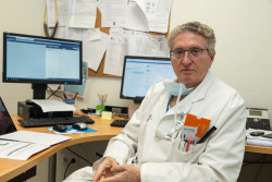 El jefe de Oncolog&iacute;a Radioter&aacute;pica de Valdecilla espera que obras de protonterapia comiencen en primer trimestre de 2023