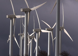 El Parlamento de Cantabria insta al Gobierno del PP a decir `no` a varios proyectos e&oacute;licos