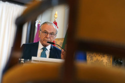 El Patronato de la Fundaci&oacute;n La Caixa acuerda la reelecci&oacute;n de Isidro Fain&eacute; como presidente