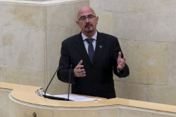 El PP no se entera pregunta por la escasez de sanitarios cuando lo que hay es escasez de dinero para contratar sanitarios