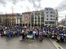 El Salvador dona a la AECC de Torrelavega 3.009 euros de la IV Marcha contra el c&aacute;ncer infantil