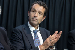 Escribano celebra un a&ntilde;o al frente de Indra con m&aacute;ximos en Bolsa tras poner el foco en el sector de la defensa