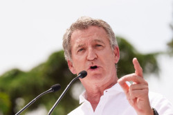 Feij&oacute;o estar&aacute; el viernes con Moreno en M&aacute;laga y el s&aacute;bado con Ayuso en Madrid para arrancar un curso pol&iacute;tico electoral