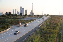 Ferrovial ingres&oacute; 2.098 millones hasta marzo, un 2% m&aacute;s, y dispara un 75% su dividendo de junio