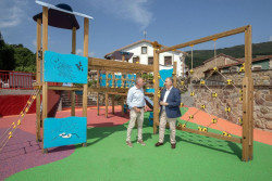 Fomento renueva el parque infantil de Pesquera con una inversi&oacute;n de 48.400 euros