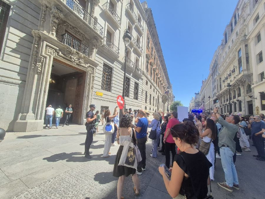 Galeristas y artistas piden ante Cultura y Hacienda una reforma del IVA cultural espa&ntilde;ol: "&iexcl;No somos lujo!"