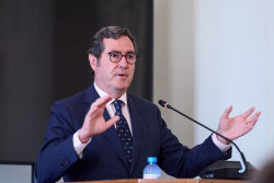 Garamendi confirma que optar&aacute; a su "feudo particular la  CEOE, con unas elecciones  noviembre