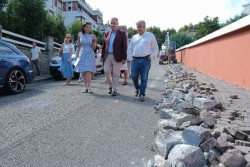 Gema Igual empieza a meter ruido en algunas calles cuando tiene abandonada la ciudad y busca financiaci&oacute;n del Gobierno de Cantabria