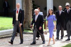 Gonzalo Celorio bromea con la medalla del Premio Cervantes: "Ya nunca me la voy a quitar"