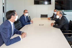 Industria apoyar&aacute; a la C&aacute;mara de Torrelavega para impulsar el comercio de la ciudad