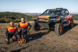 Isidre Esteve, optimista con su nuevo coche antes del Dakar: "El comportamiento es incre&iacute;ble"