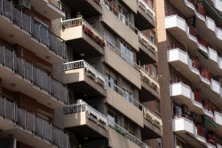 La Agencia Tributaria despliega una operaci&oacute;n contra el fraude fiscal inmobiliario en seis comunidades