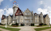 La alcaldesa Gema Igual celebra la rehabilitaci&oacute;n que se hizo hace treinta a&ntilde;os y no la compra del Palacio de la Magdalena por Juan Hormaechea a Juan de Borb&oacute;n el 25 de noviembre de 1977