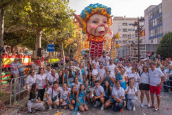 La carroza `Pomposa` gana de la Gala Floral de Torrelavega