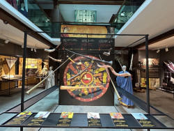 La exposición `Del Pigmento a la Piedra` reivindica en Potes el origen cántabro del Camino de Santiago