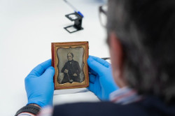 La Fundaci&oacute;n Camino Lebaniego inicia el taller `Fotos Vivas` para impulsar la conservaci&oacute;n del patrimonio fotogr&aacute;fico