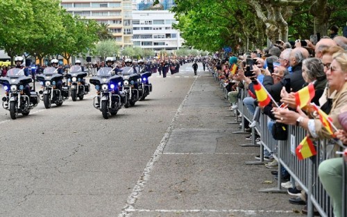 La Guardia Real se despide de Cantabria con un desfile militar en Santander compuesto por más de 600 efectivos